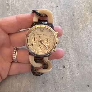Michael Kors Watch, stainless steel metal with a tortoise acrylic twist chain
